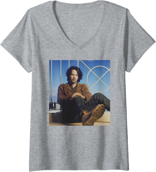 Womens Reeves Keanu Point Break Actor In LA By Michael Grecco V-Neck