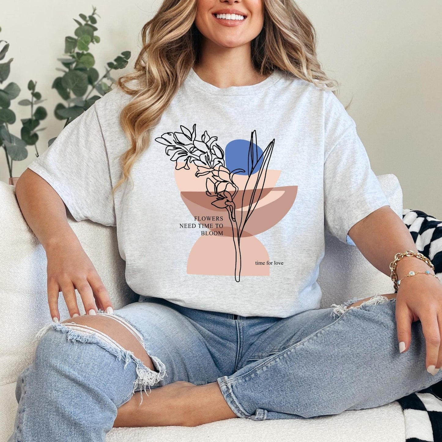 Floral Shirt, Minimalist T-Shirts, Gifts for her, Flowers Crewneck Sweatshirt, Aesthetic Tees, Floral Shirts for Women