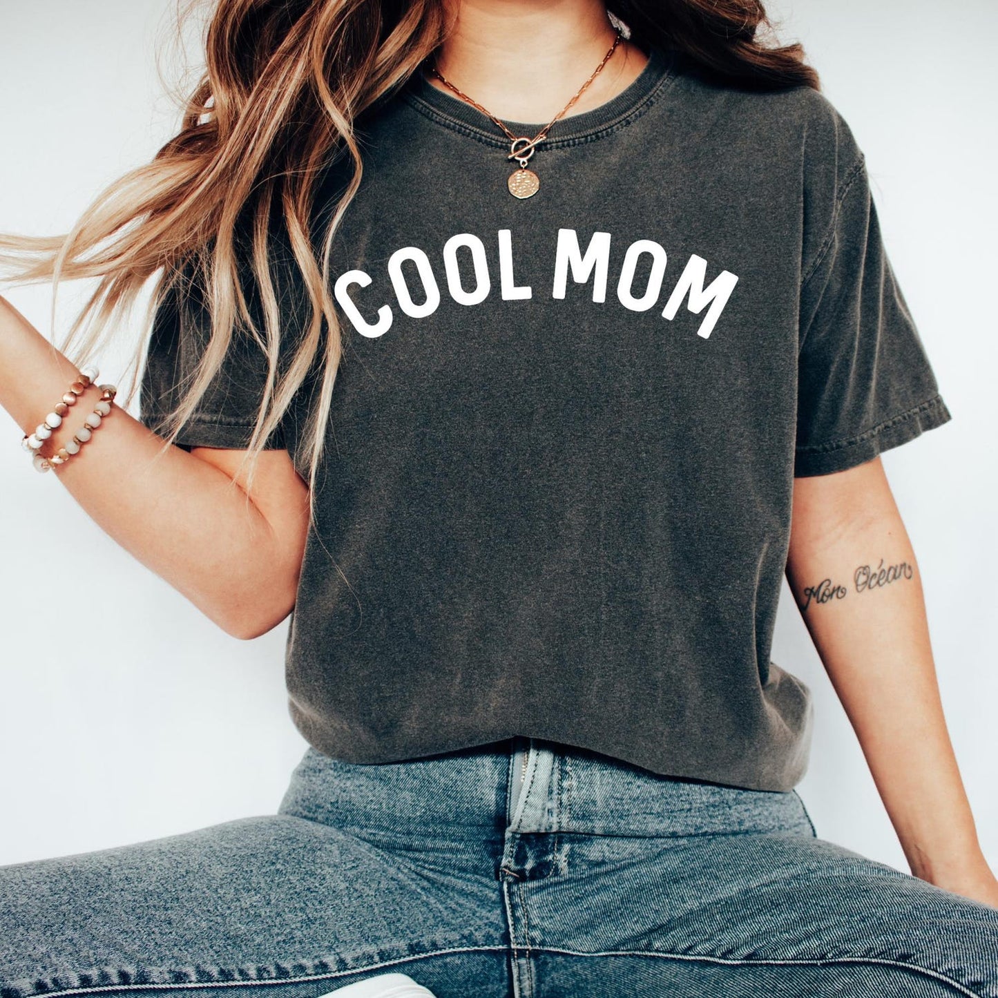 Cool Mom Shirt, Minimalist Arch Text Tee, Simple Mom Life T Shirt, Trendy Mothers Day Gift