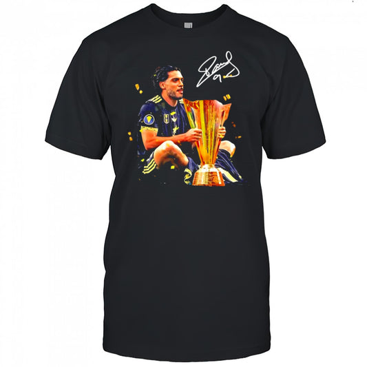 Raúl Jiménez holding Trophy Concacaf Gold Cup Mexico 2025 Champions signature shirt